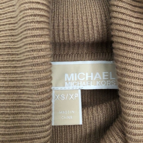 Michael Kors Turtleneck Sweater - Picture 8 of 14